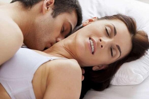 tuvība un atbrīvošana no vīrieša locekļa ar seksuālu satraukumu